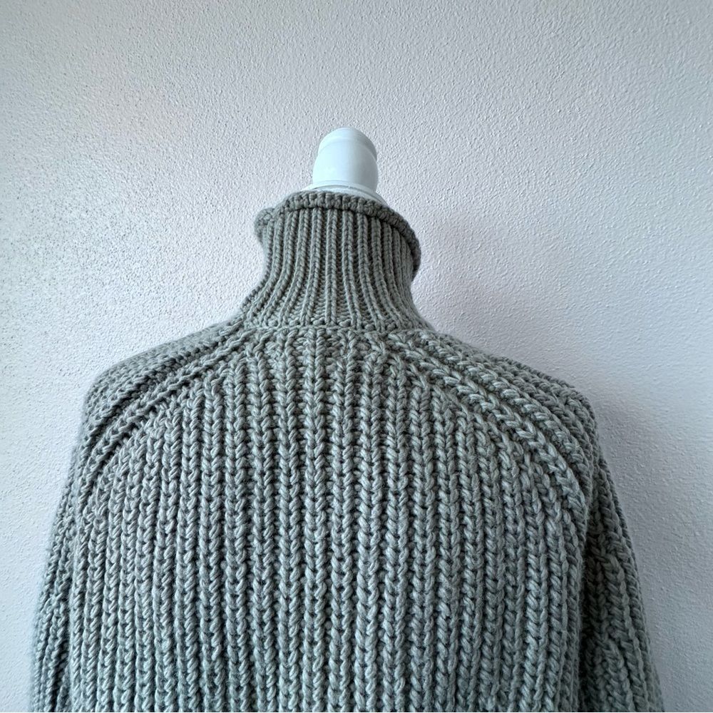 H&M Pullover Sweater Chunky Cropped Sage Green SZ S - Picture 7 of 12
